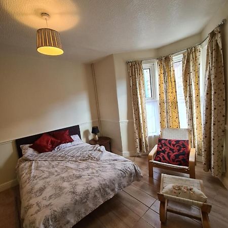 Hôtel Ground Floor Flat , 31 Lena Street, Easton,Bristol Avon, Uk Extérieur photo